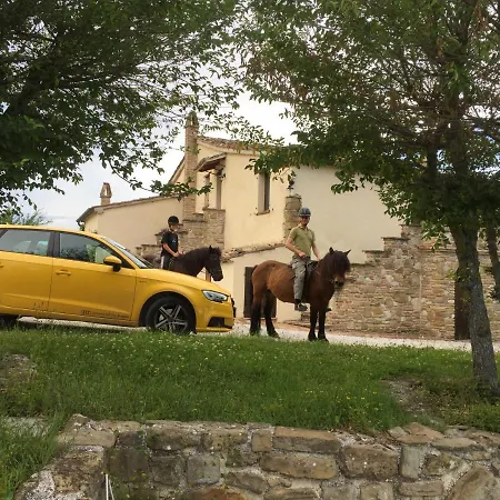 Colle Del Lupo Apartamento *